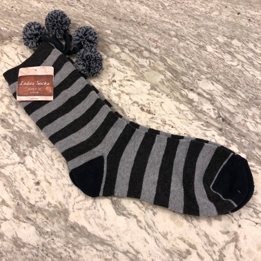 GERTEX Grey stripe pom pom socks NWT